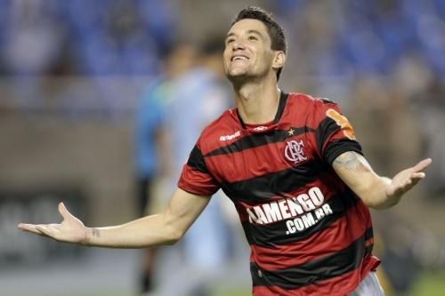 تياجو نيفيز