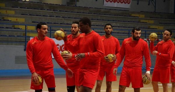 منتخب تونس مع المدرب سيلفيان نويي