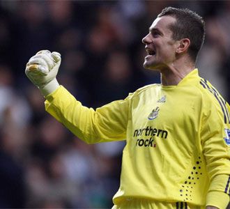 جيفين بقميص فريقه السابق نيوكاستل