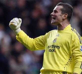 جيفين بقميص فريقه السابق نيوكاستل