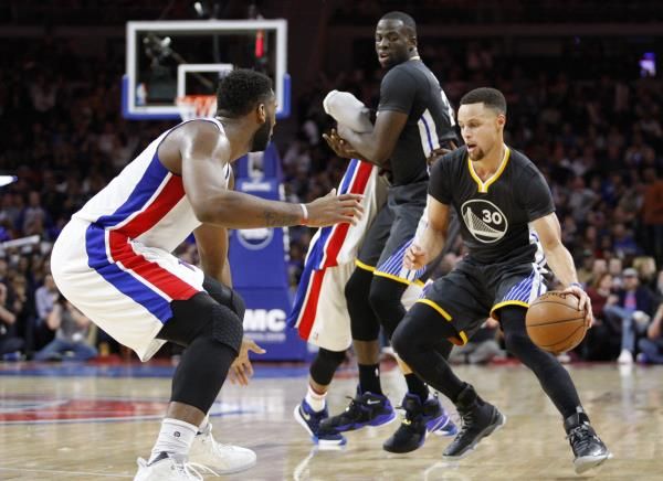 2016-01-17t035703z_1945485756_nocid_rtrmadp_3_nba-golden-state-warriors-at-detroit-pistons_reuters