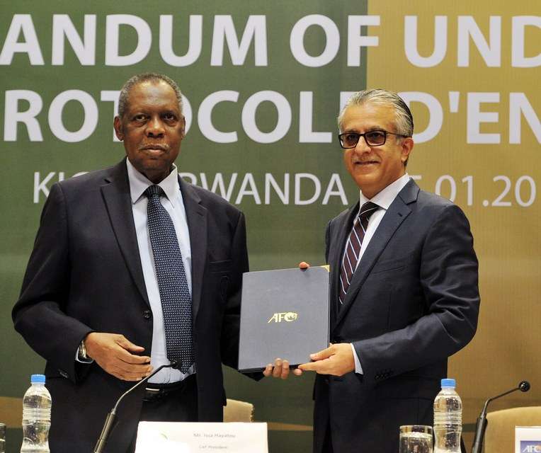 الشيخ سلمان وحياتو يوقعان مذكرة التعاون