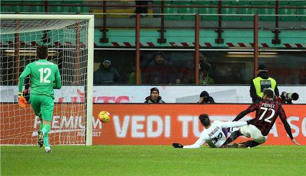 بواتينغ لحظة تسجيل الهدف 