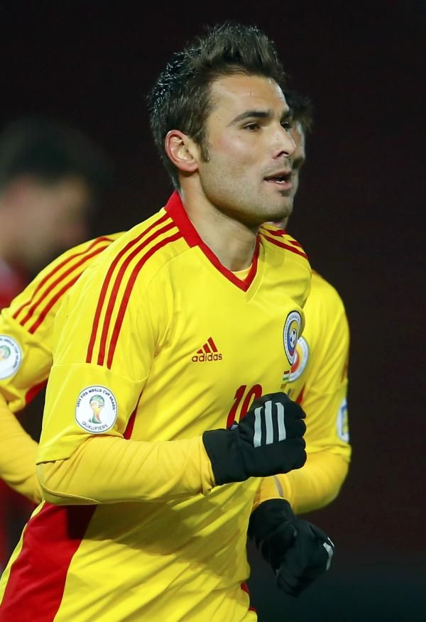 2013-03-22t211015z_722433837_lr2e93m1mss1e_rtrmadp_3_soccer-world_reuters