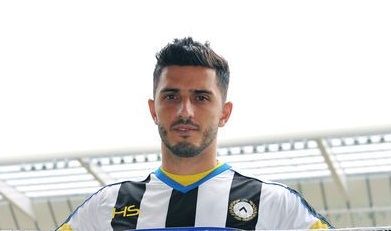 1439991839-serie-a-udinese-calcio-presents-the-midfielder-marquinho_8347370