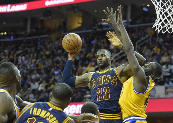 2016-01-19t035518z_1337012167_nocid_rtrmadp_3_nba-golden-state-warriors-at-cleveland-cavaliers_reuters