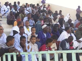 جانب من الجمهور الذي حضر اللقاء