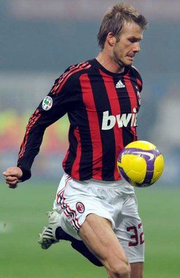 الإنجليزي بيكهام يرغب بالبقاء في الميلان