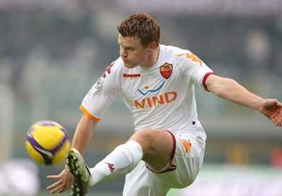 ريسى يغيب عن لقاء آرسنال