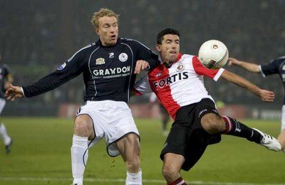 مكاي في محاولة على مرمى سبارتا وكنول يحمي مرمى فريقه