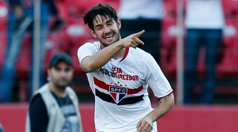 alexandrepato-cropped_56ayb6riluts159x5rsezknbg