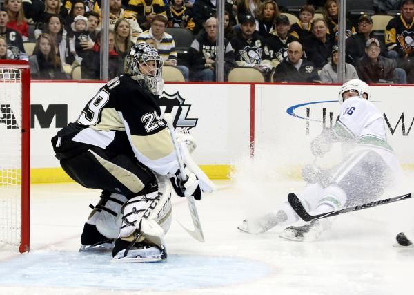 2016-01-23t203808z_104773785_nocid_rtrmadp_3_nhl-vancouver-canucks-at-pittsburgh-penguins_reuters