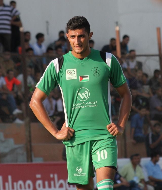  محمد بلح لاعب الصداقة     
