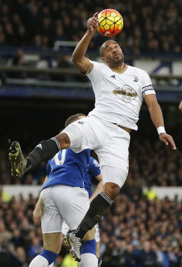 2016-01-24t144053z_96648053_mt1aci14257477_rtrmadp_3_soccer-england-eve-swa_reuters