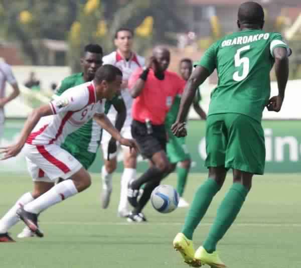 احمد العكايشي في مباراة تونس ونيجيريا