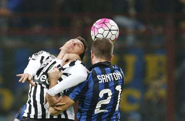 2015-10-18t203512z_980245513_gf10000250100_rtrmadp_3_soccer-italy_reuters