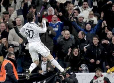 غونزالو هيغوين صاحب هدف الفوز