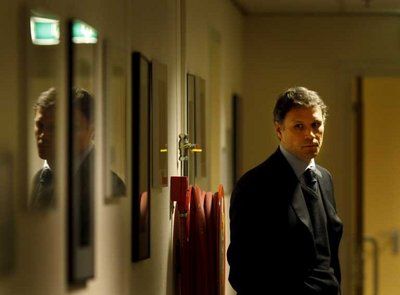 فان باستن وخيبة الامل الواضحة بعد الهزيمة