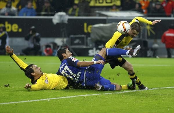 2016-01-30t151429z_1232961281_lr2ec1u16butr_rtrmadp_3_soccer-germany_reuters