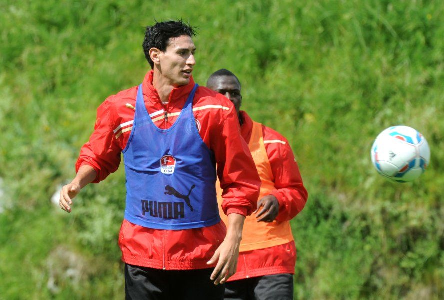 كريم العواضي 