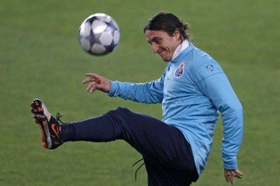 نجم منتخب الاورغواي كريستيان رودريغز