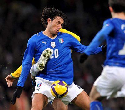 إحدى محاولات الإيطالي العملاق لوكا توني