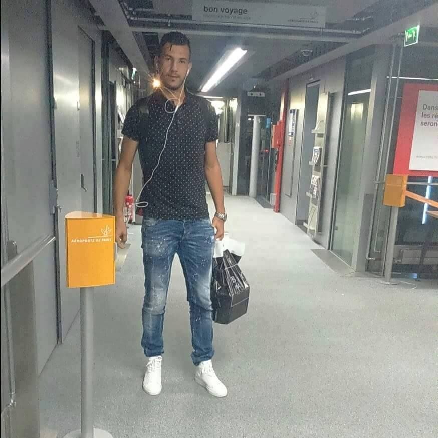 هشام بلقروي عند وصوله الى البرتغال 