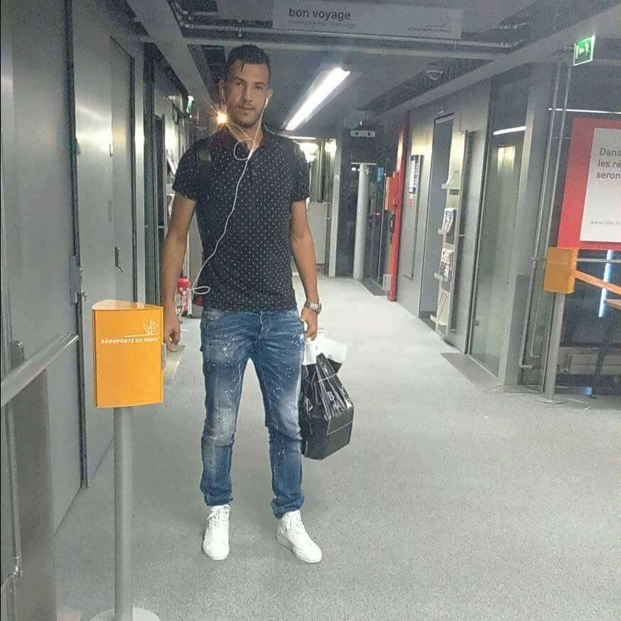 هشام بلقروي عند وصوله الى البرتغال 