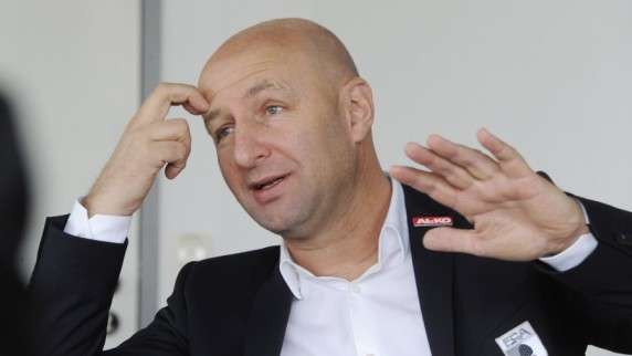 كلاوس هوفمان