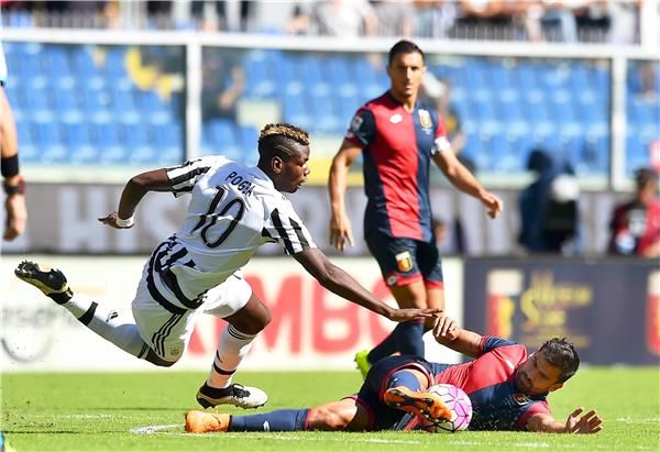 بول بوجيا في مباراة جنوى بالدور الأول