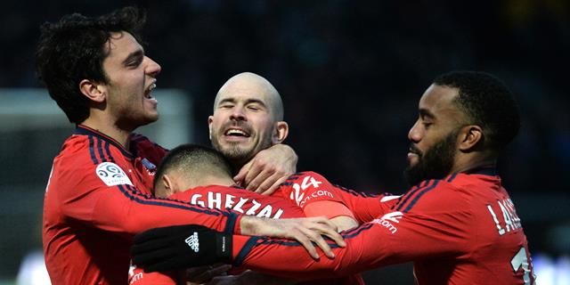 l-olympique-lyonnais-enchaine-enfin