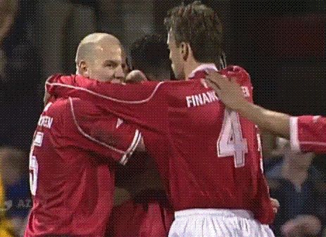 فرحة لاعبي ألكمار بالهدف