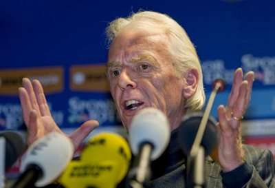 ليو بينهاكر في المؤتمر الصحفي