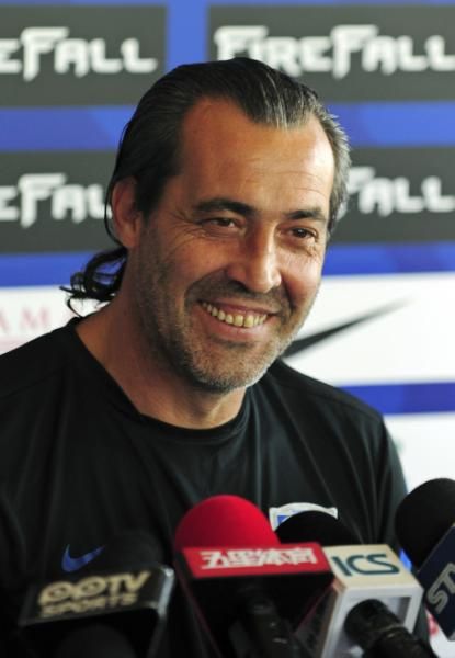 2012-06-21t064709z_01_pek01_rtridsp_3_soccer-china-shenhua_reuters