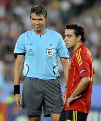 روسيتي أثناء ادارته نهائي يورو 2008