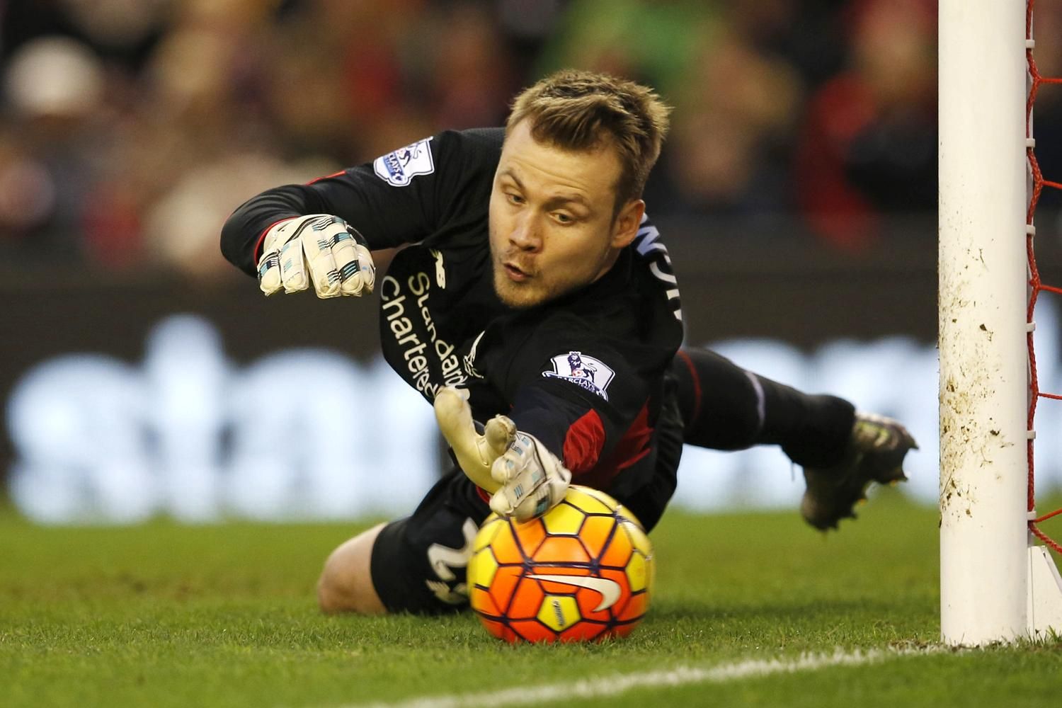 سيمون منيوليه