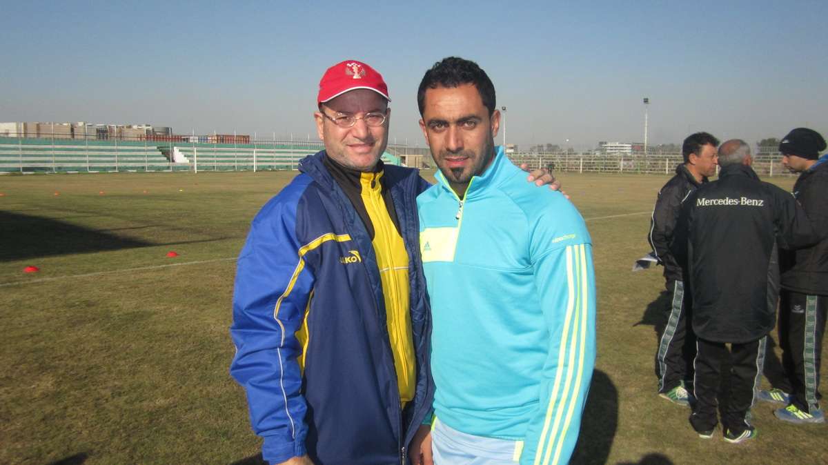 مصطفى كريم مع مراسل كووورة