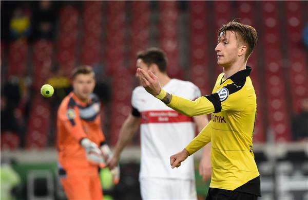 ماركو ريوس خلال مباراة شتوتجارت