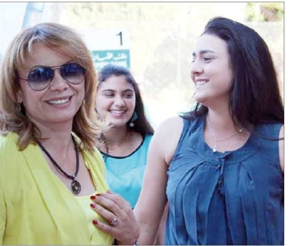 رئيسة الاتحاد التونسي للتنس صحبة انس جابر