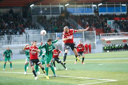 لقاء سابق بين شباب قسنطينة واتحاد العاصمة