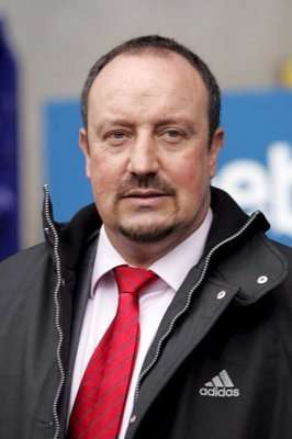  رافاييل بينيتيز المدير الفني لفريق ليفربول الإنجليزي 