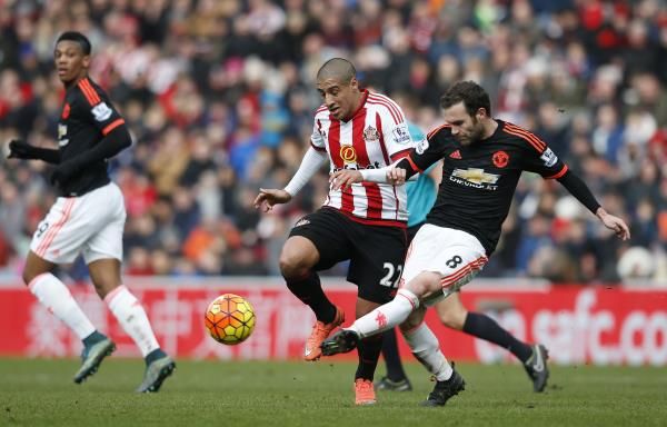 2016-02-13t141924z_98374764_mt1aci14275839_rtrmadp_3_soccer-england-sun-mun_reuters