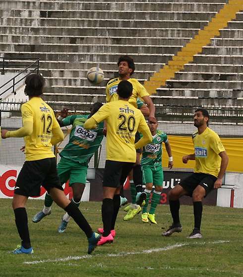  من مباراة اليوم بين النادي البنزرتي ومستقبل القصرين 