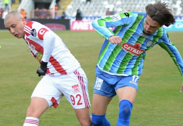 aatif-chahechouhe-mehmet-akyuz-sivasspor-caykur-rizespor-stsl-02142016_mazd8oi3jd8nzqcs31wm28n3