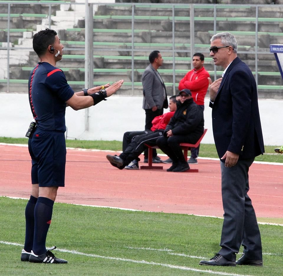 الحكم وليد البناني في حوار مع مدرب المرسى المنذر الكبير