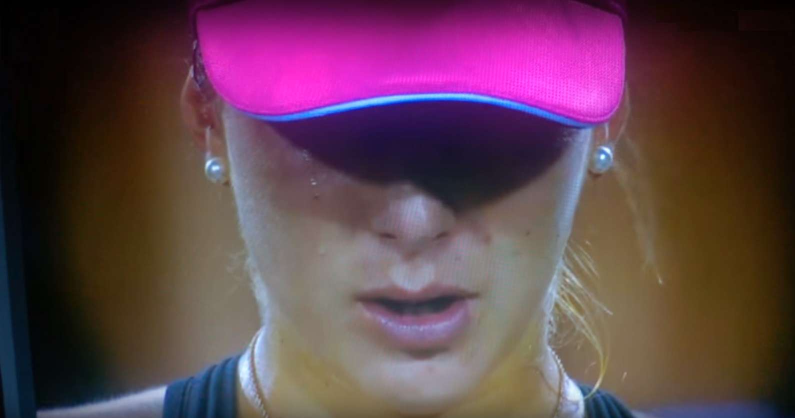 بينسيتش تبكي تأثرا بالخسارة