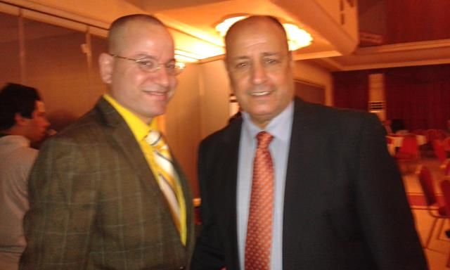 حكيم شاكر صحبة مراسل كوورة