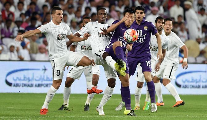 صورة من أرشيف مباريات الأهلي والعين