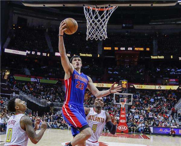 إرسان إلياسوفا لاعب بيستونز 