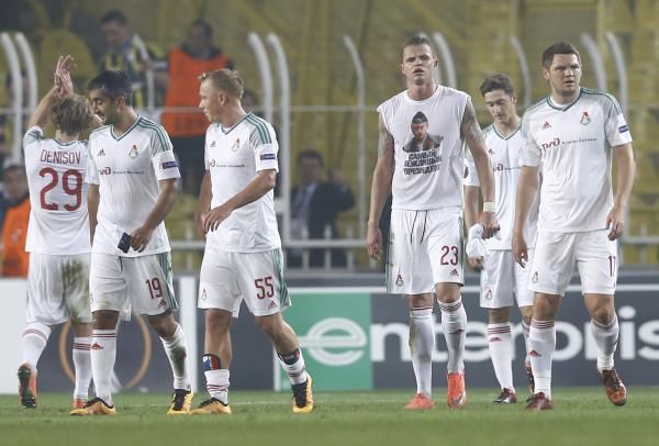  الروسي ديميتري تار خلال المباراة 